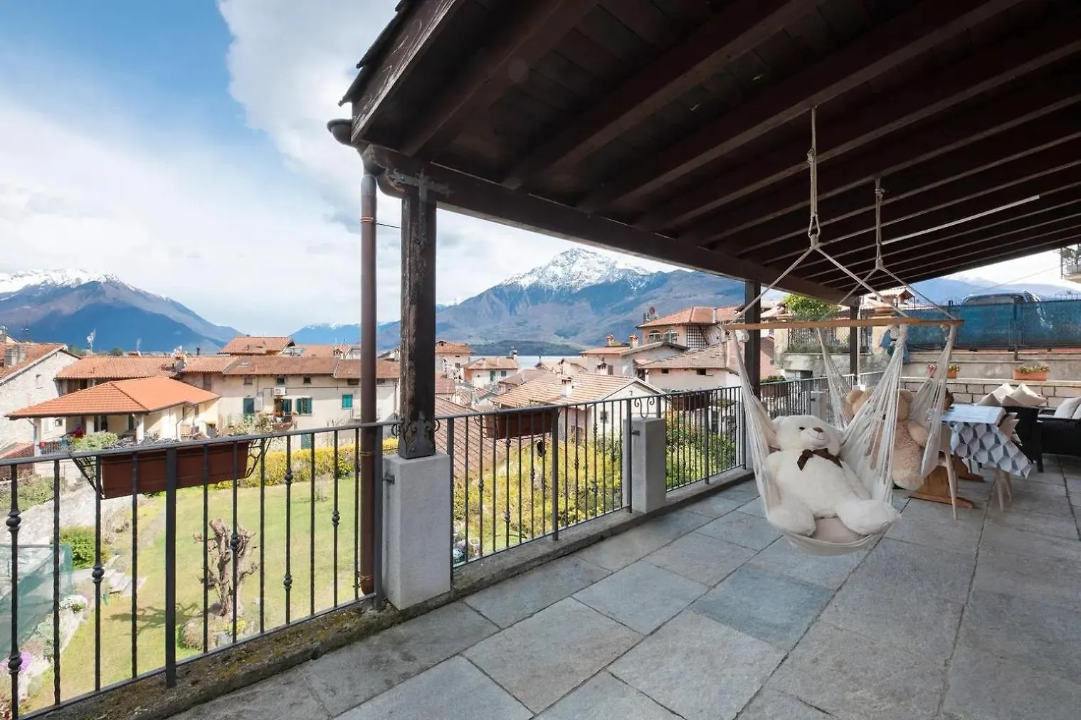 Liivv House Apartment - Lake Como Gravedona 0*,